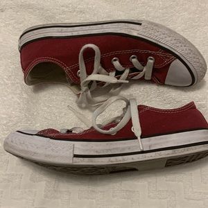 Converse size 3 maroon tennis shoes